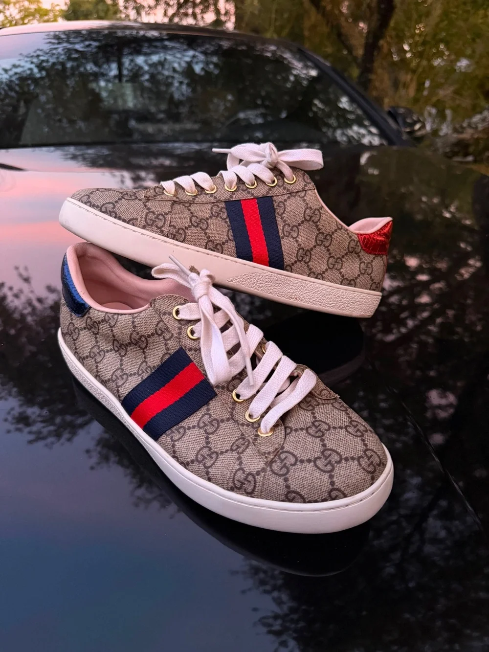 Gucci Beige GG Supreme Sneakers with Red & Blue Web Stripe